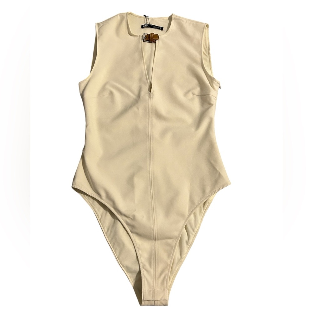 ZARA Women’s Sleeveless Round Neck With Contrast Buckle Cream Bodysuit Size: S